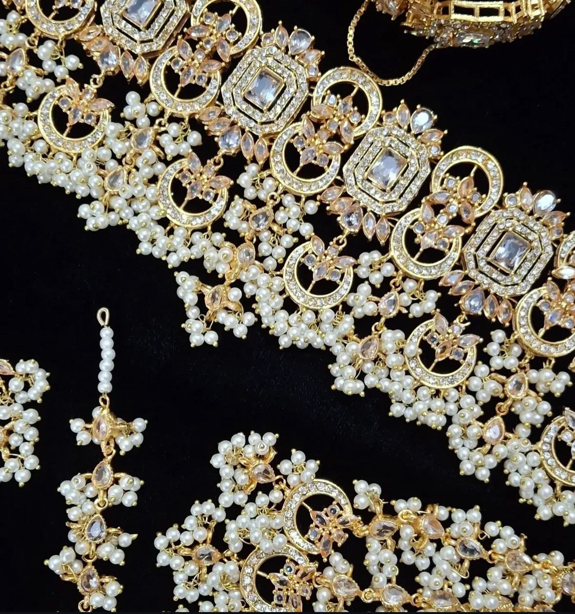 ZEBAISH BRIDAL JEWELLERY