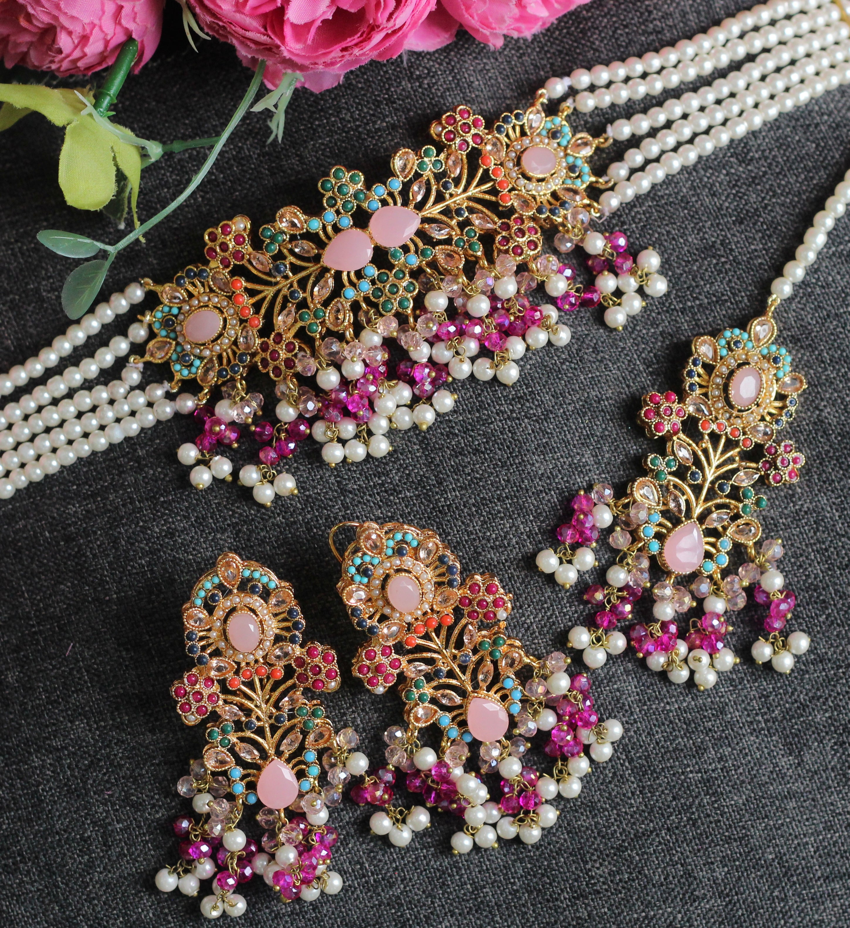 VELORA NECKLACE JEWELLERY