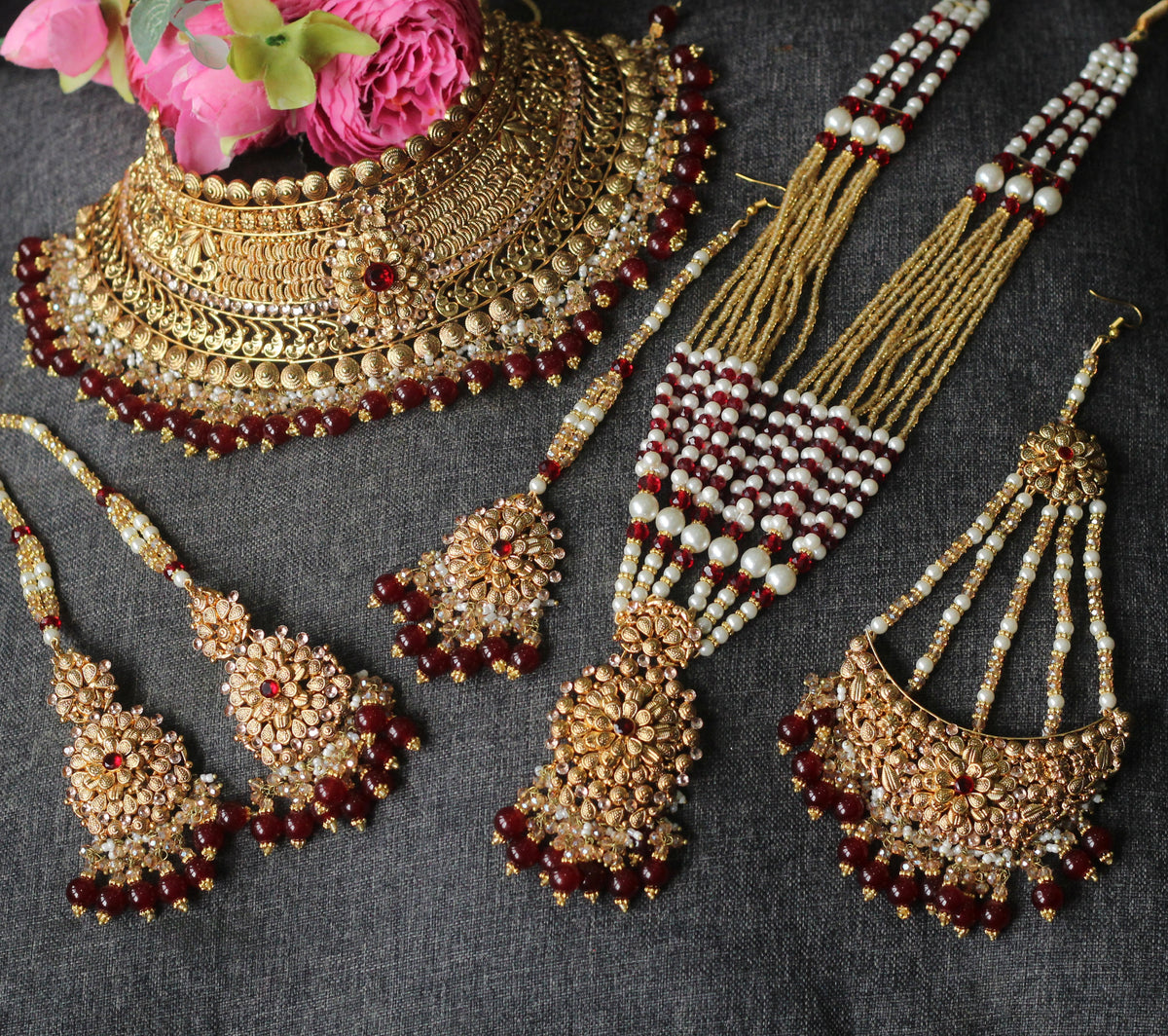 GOLD BRIDAL JEWELLERY SET