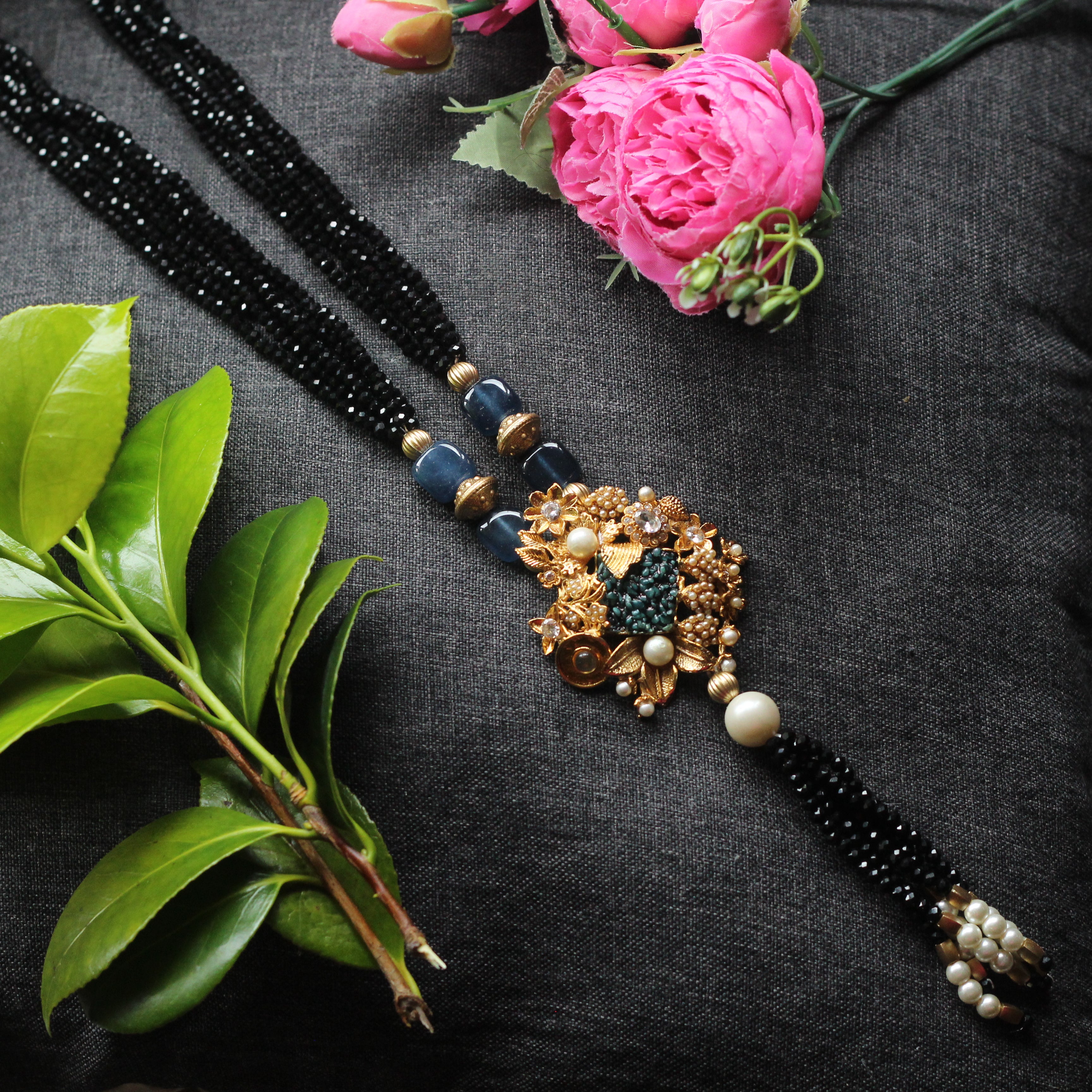Black pearl long necklace