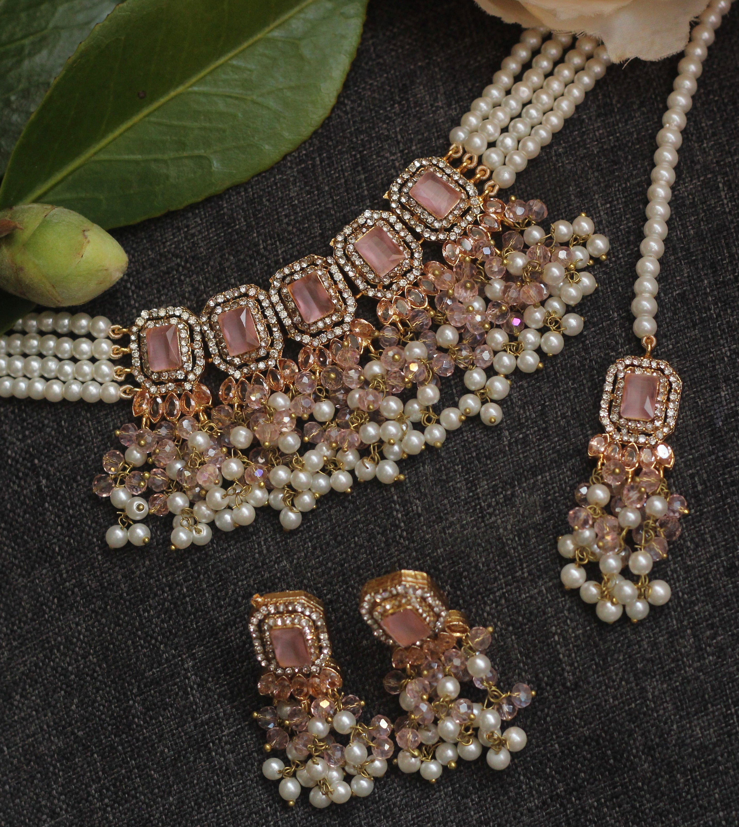 MOONLIGHT CHOKER SET