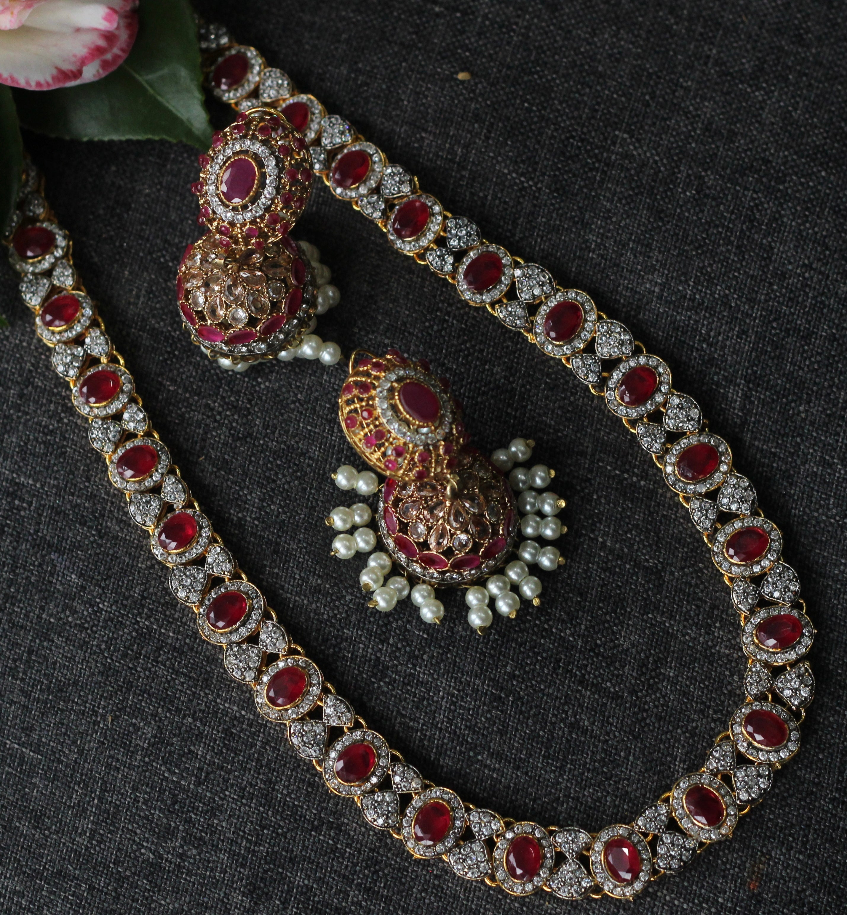 BLOSSOM LONG NECKLACE