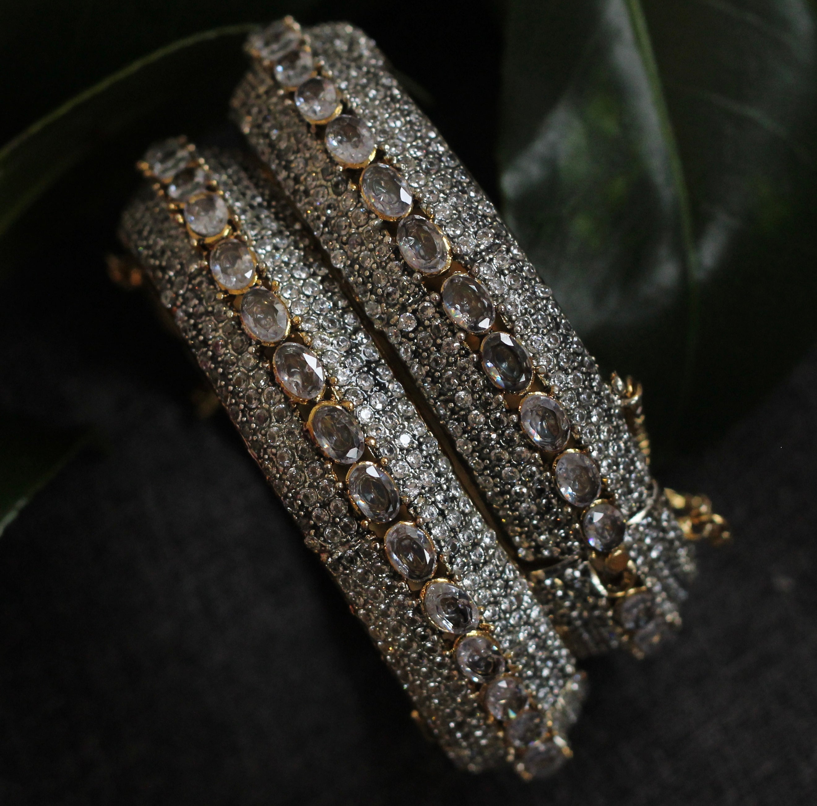SPARK O F BANGLES