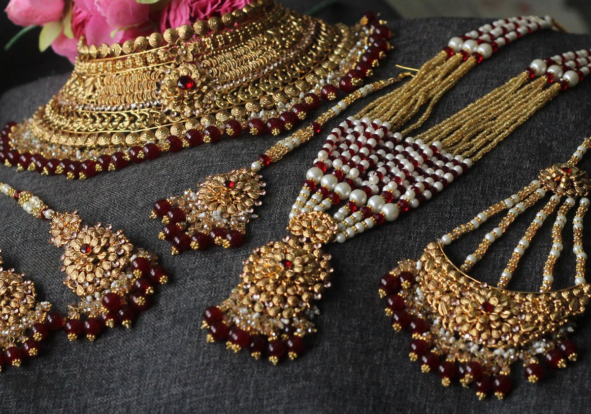 GOLD BRIDAL JEWELLERY SET