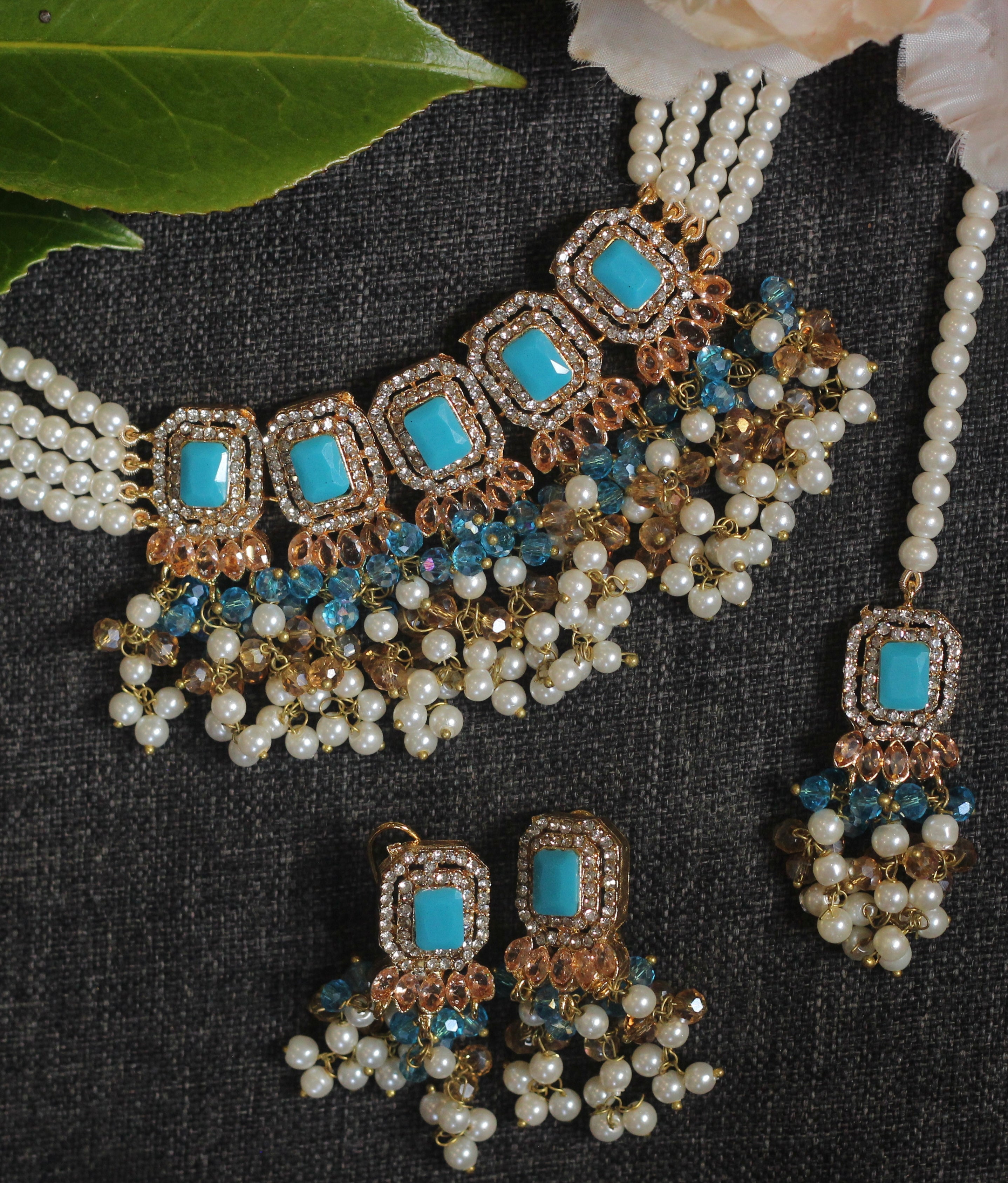 MOONLIGHT CHOKER SET