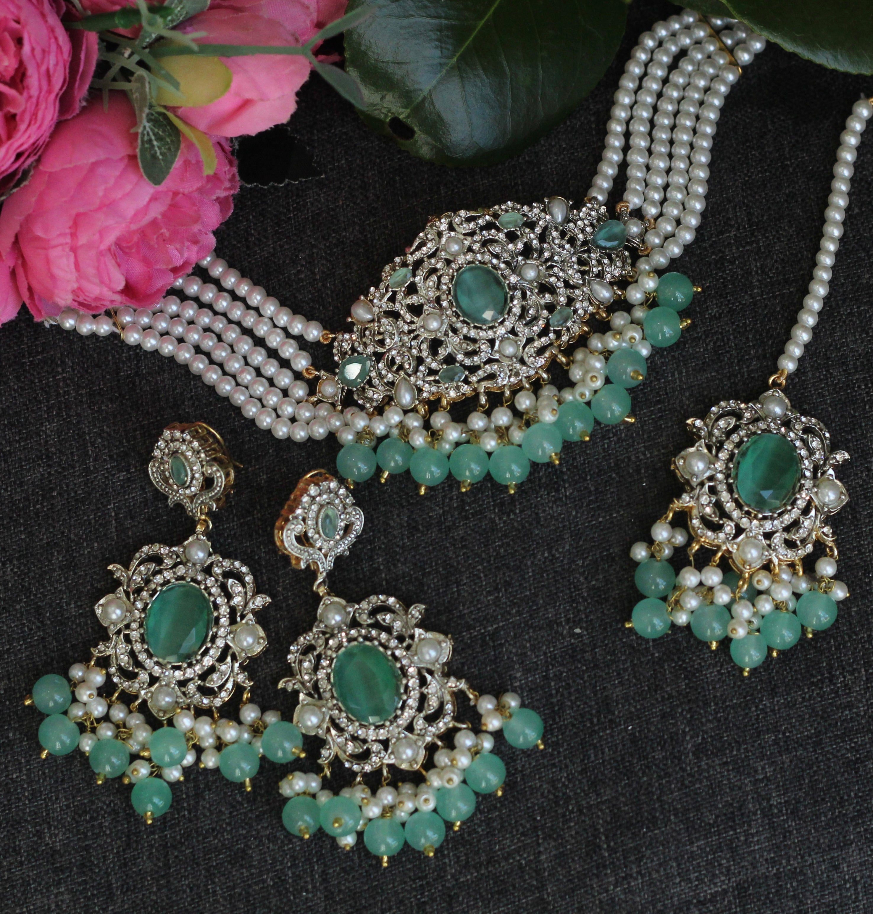 MOONLIGHT CHOKER SET
