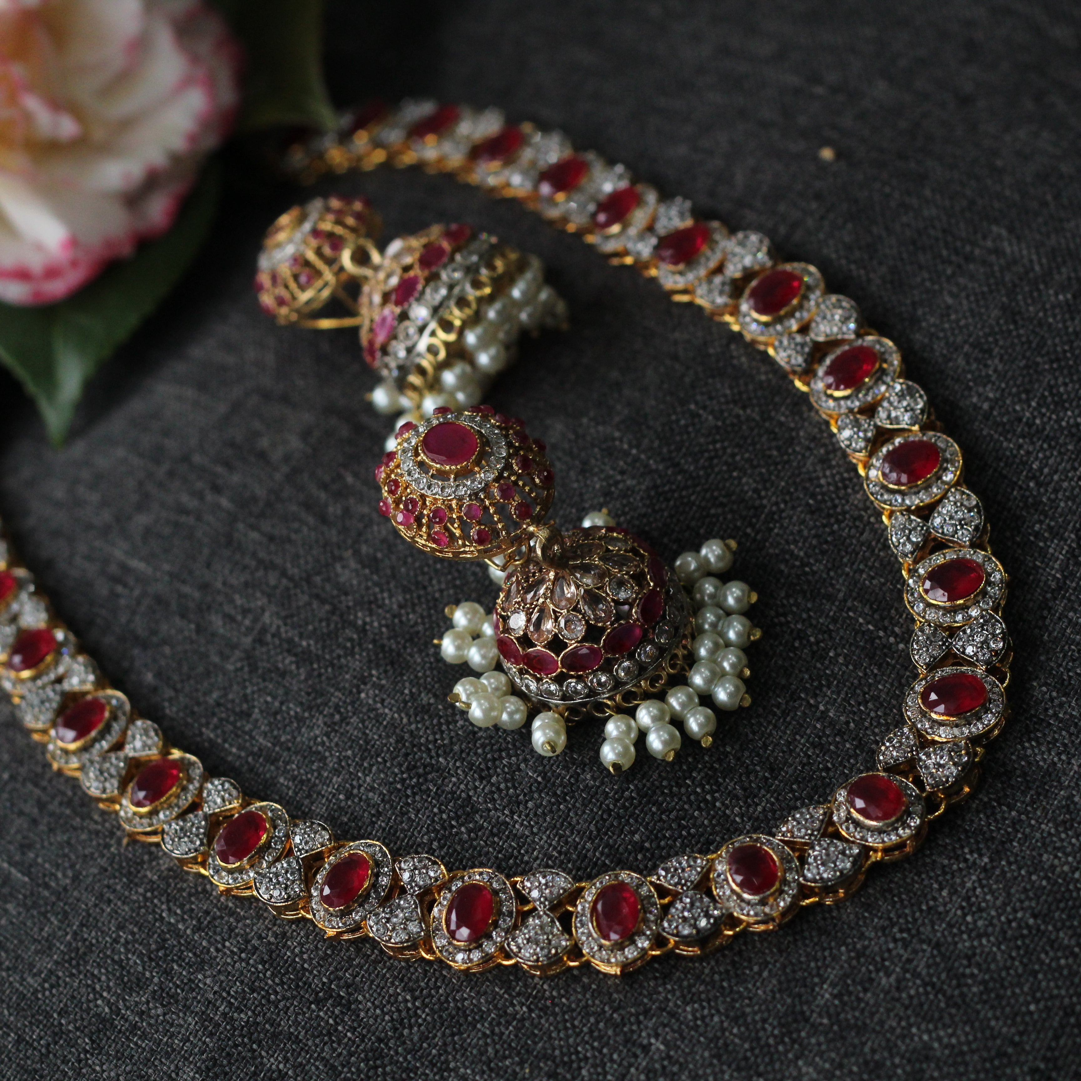 BLOSSOM LONG NECKLACE