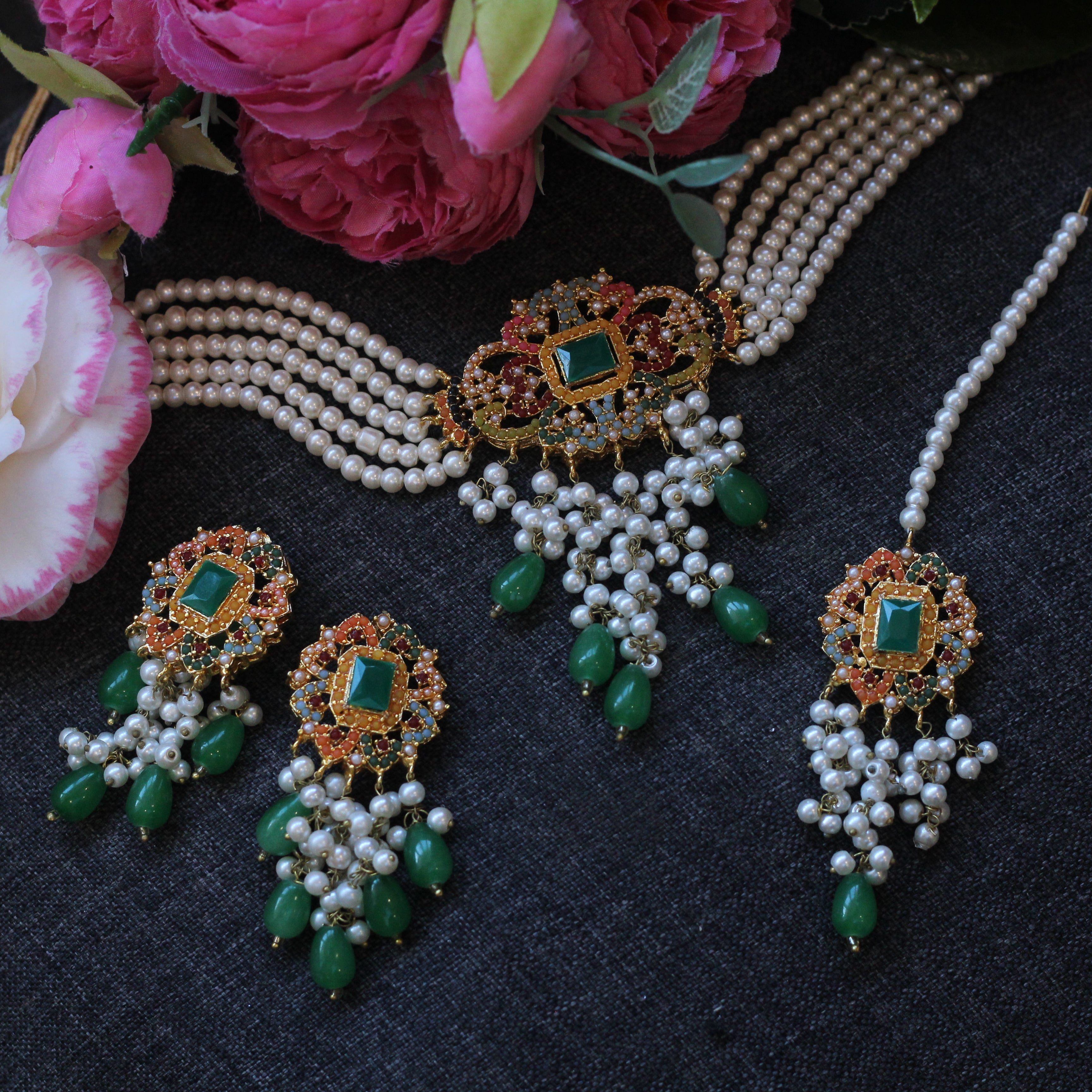 AINA CHOKER NECKLACE SET GREEN