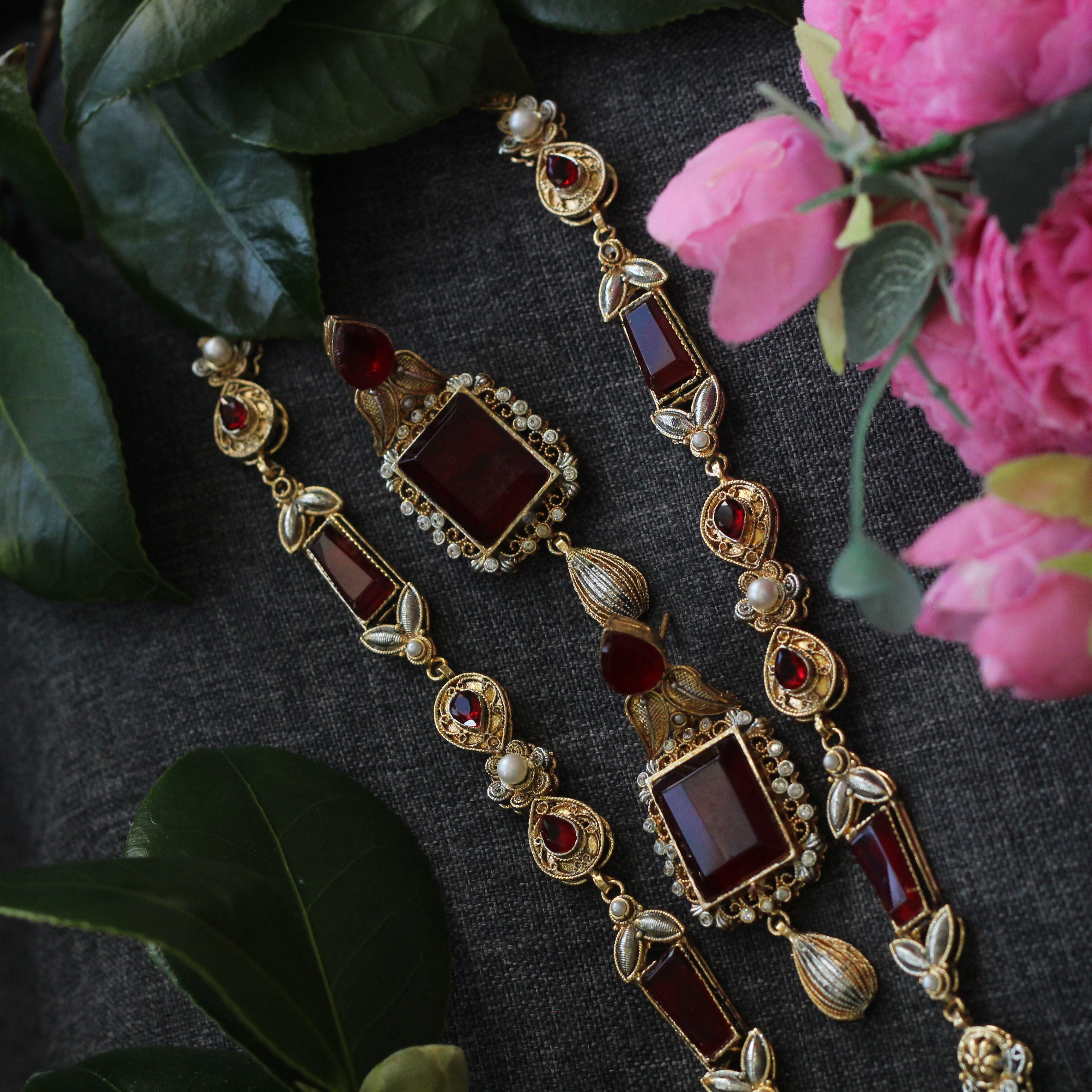 DIL RUBA LONG NECKLACE
