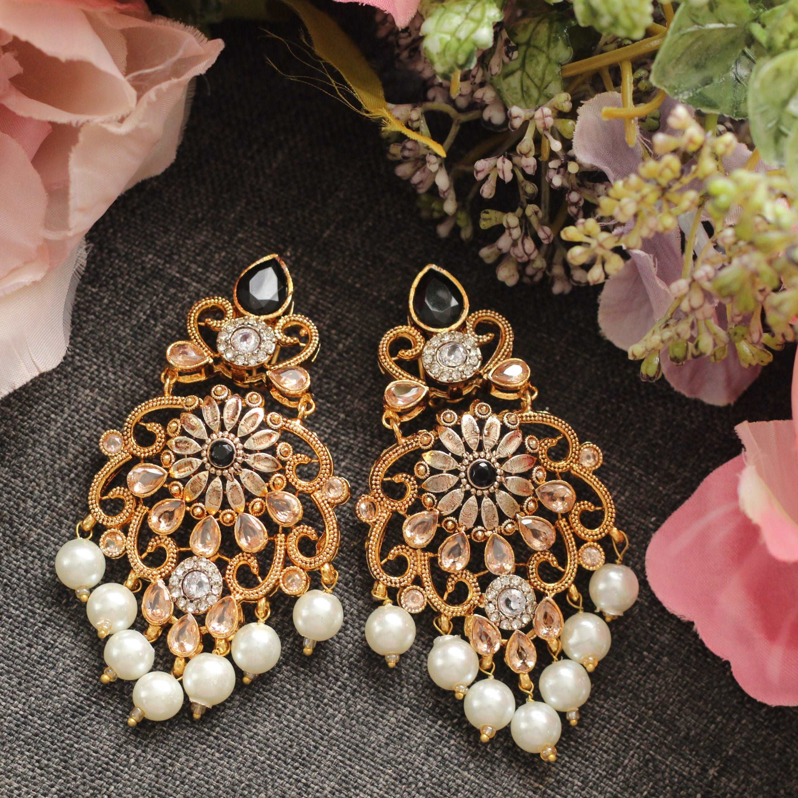 Mah-e-Noor Earrings