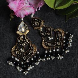 Black earrings 