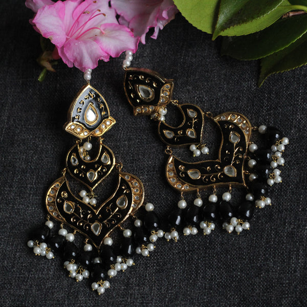 Black earrings 