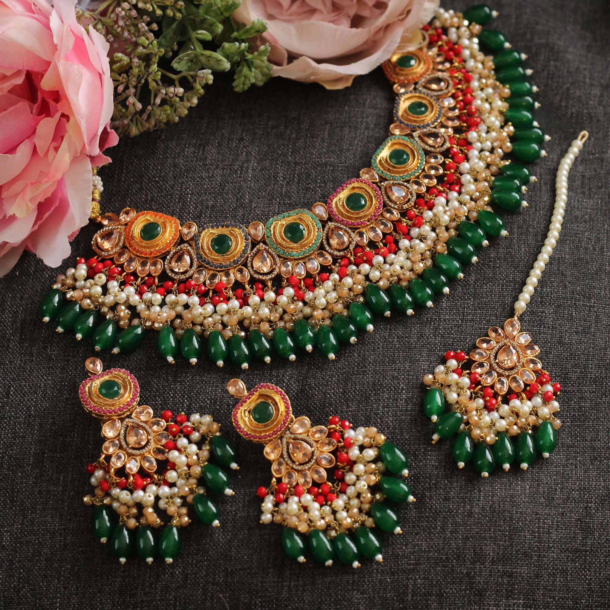 Green necklace set