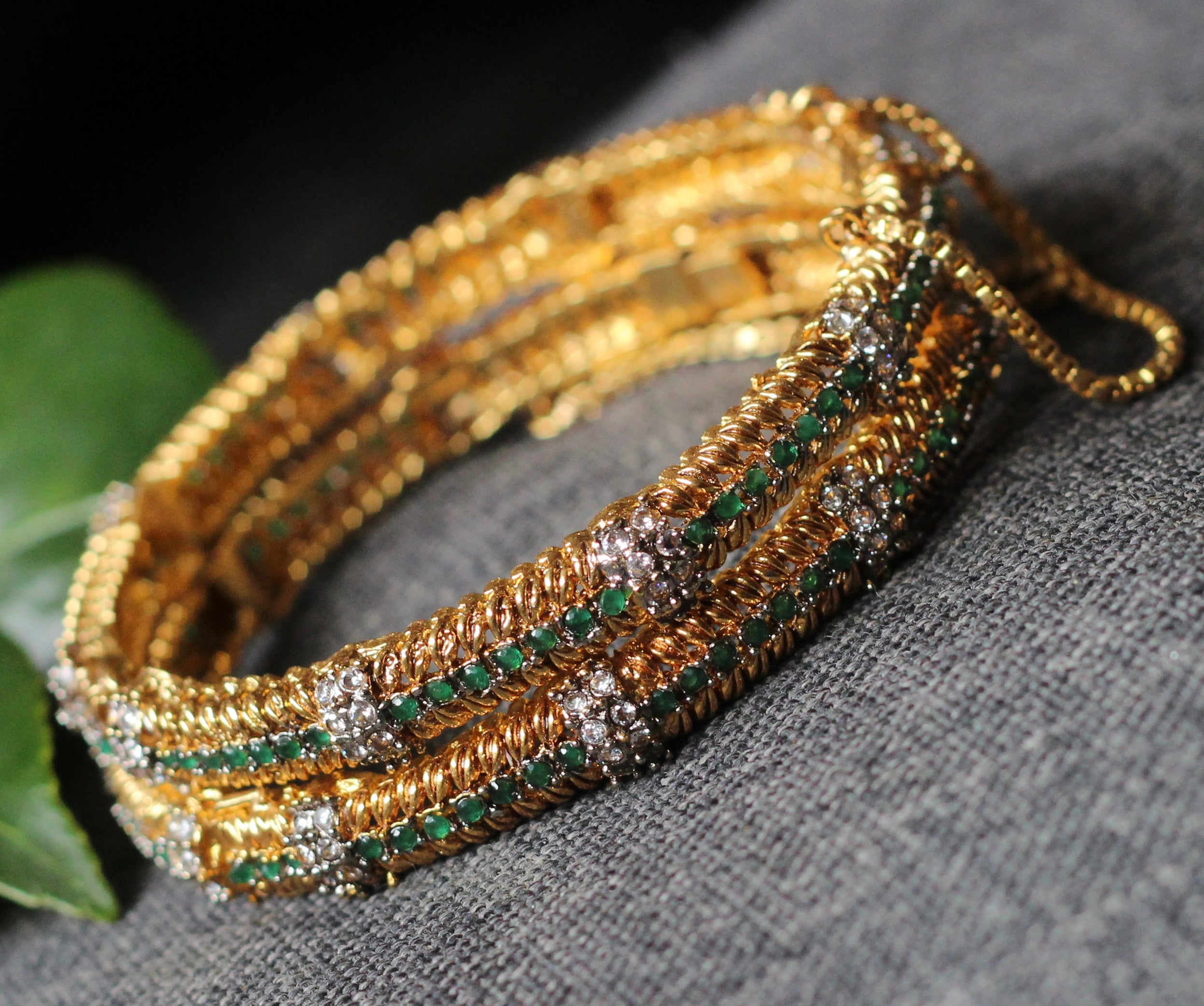 NOVA BANGLES