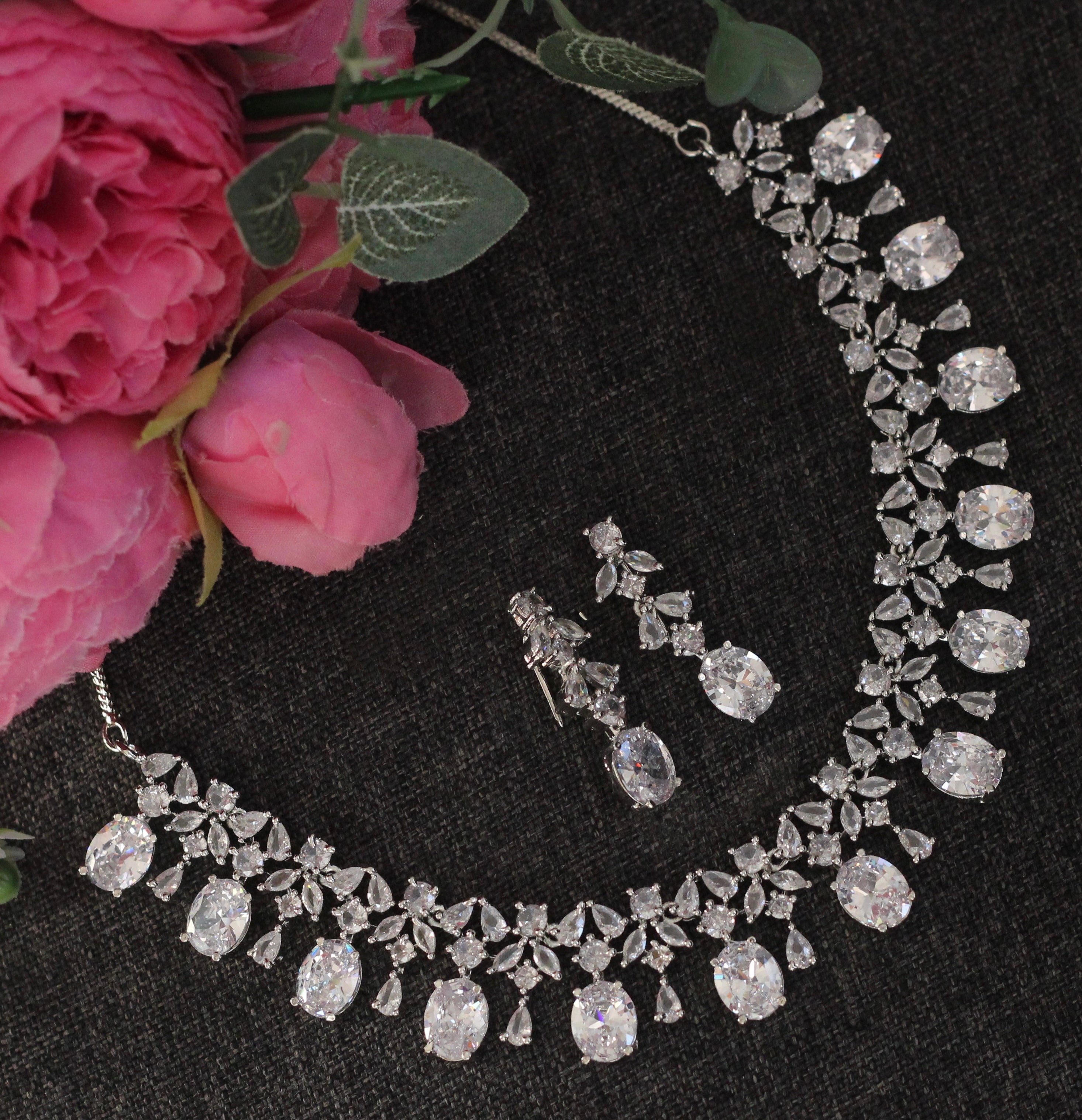 Silver necklace jewelry 