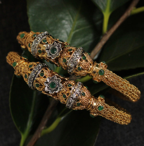 LUSH GREEN BANGLES JEWELRY