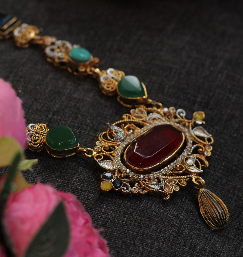 Necklace 