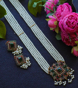 Green long necklace 