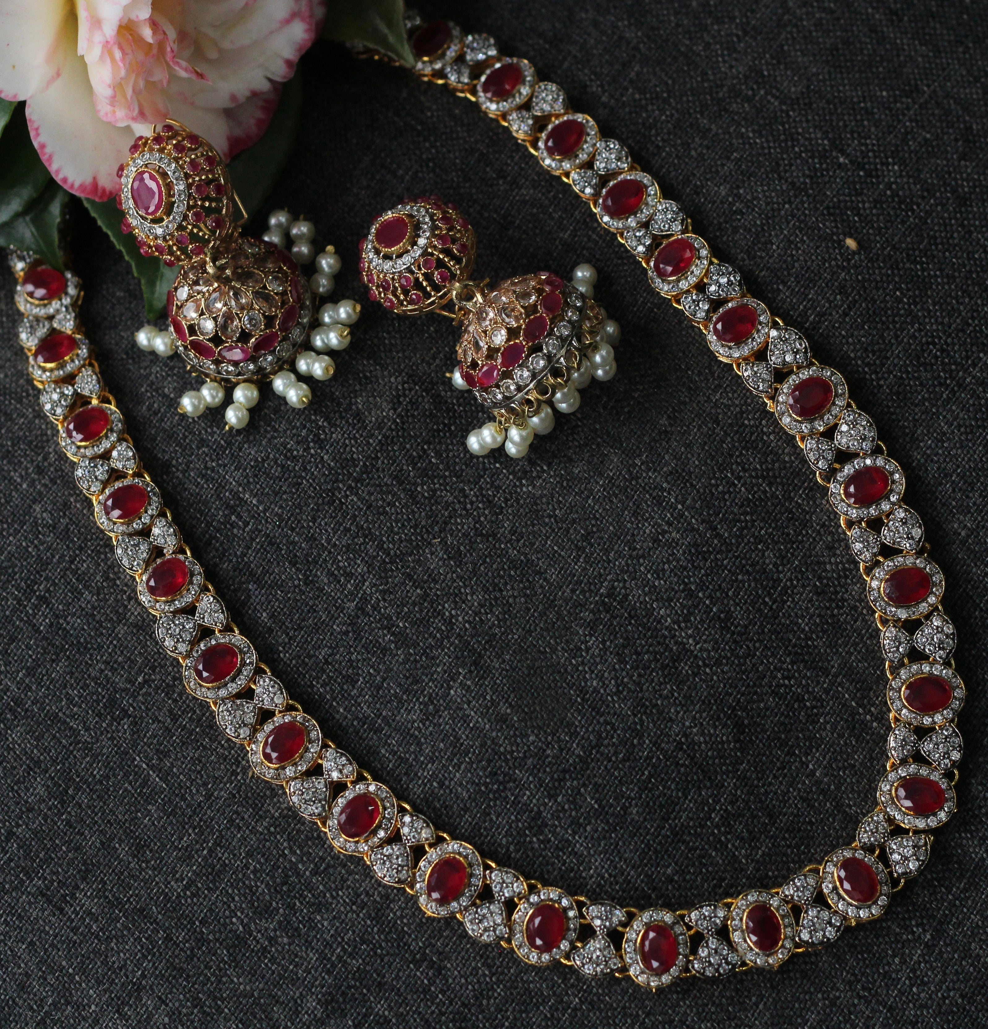 BLOSSOM LONG NECKLACE