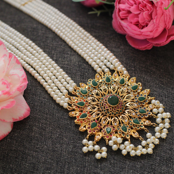 Green long necklace 