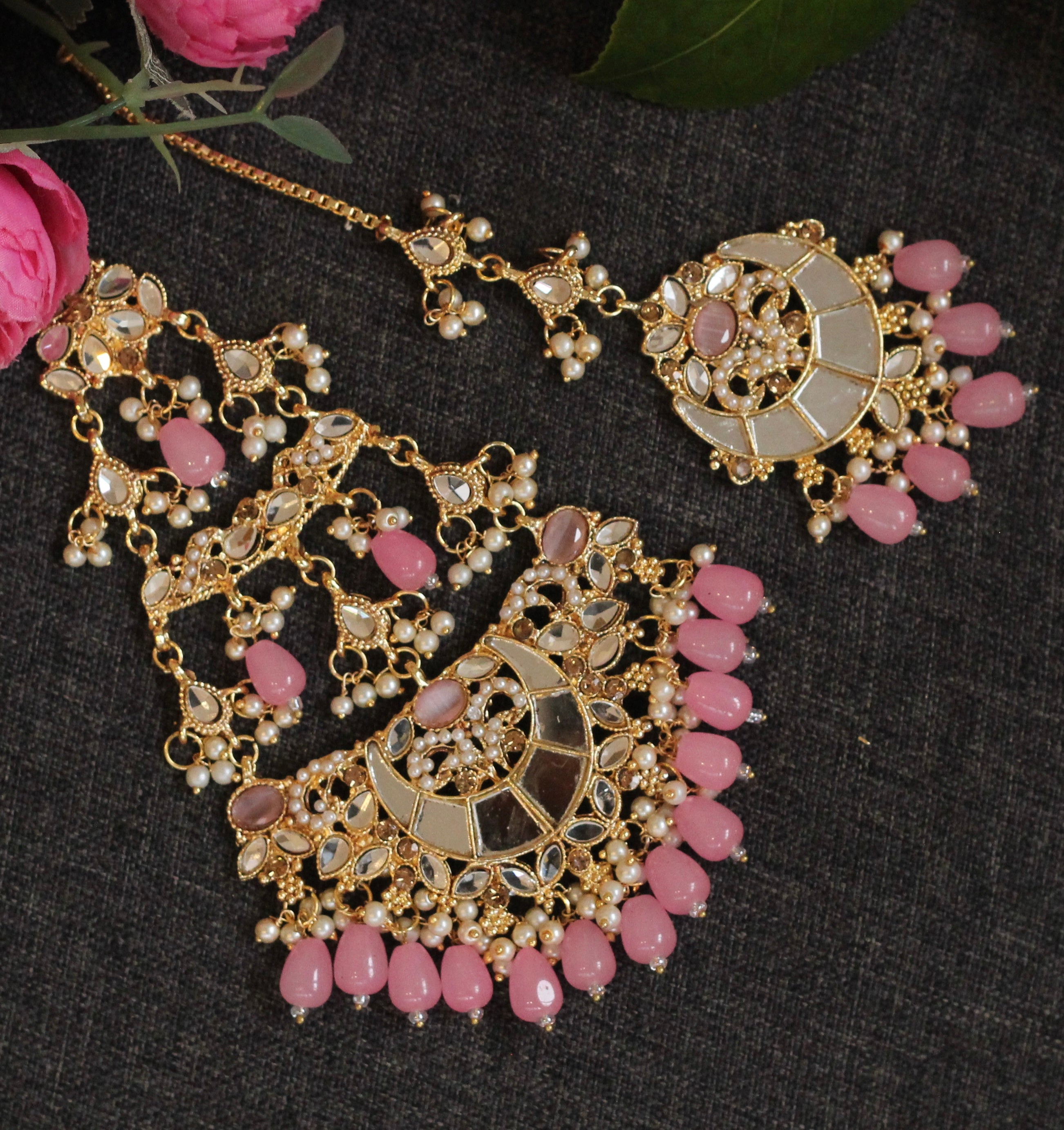Pink necklace set