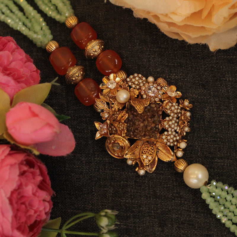 Long necklace 