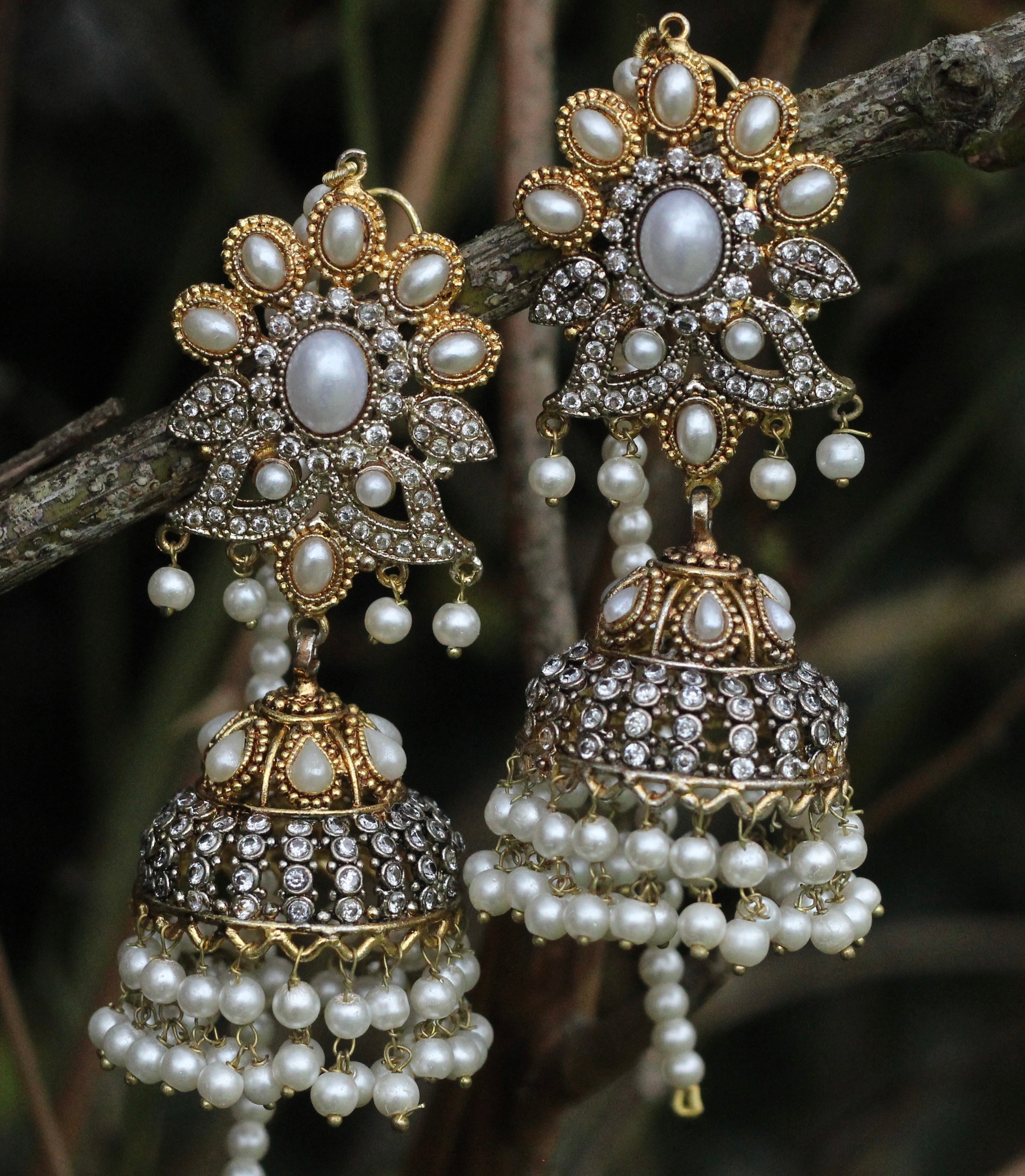 Pearl jhumka earrings 