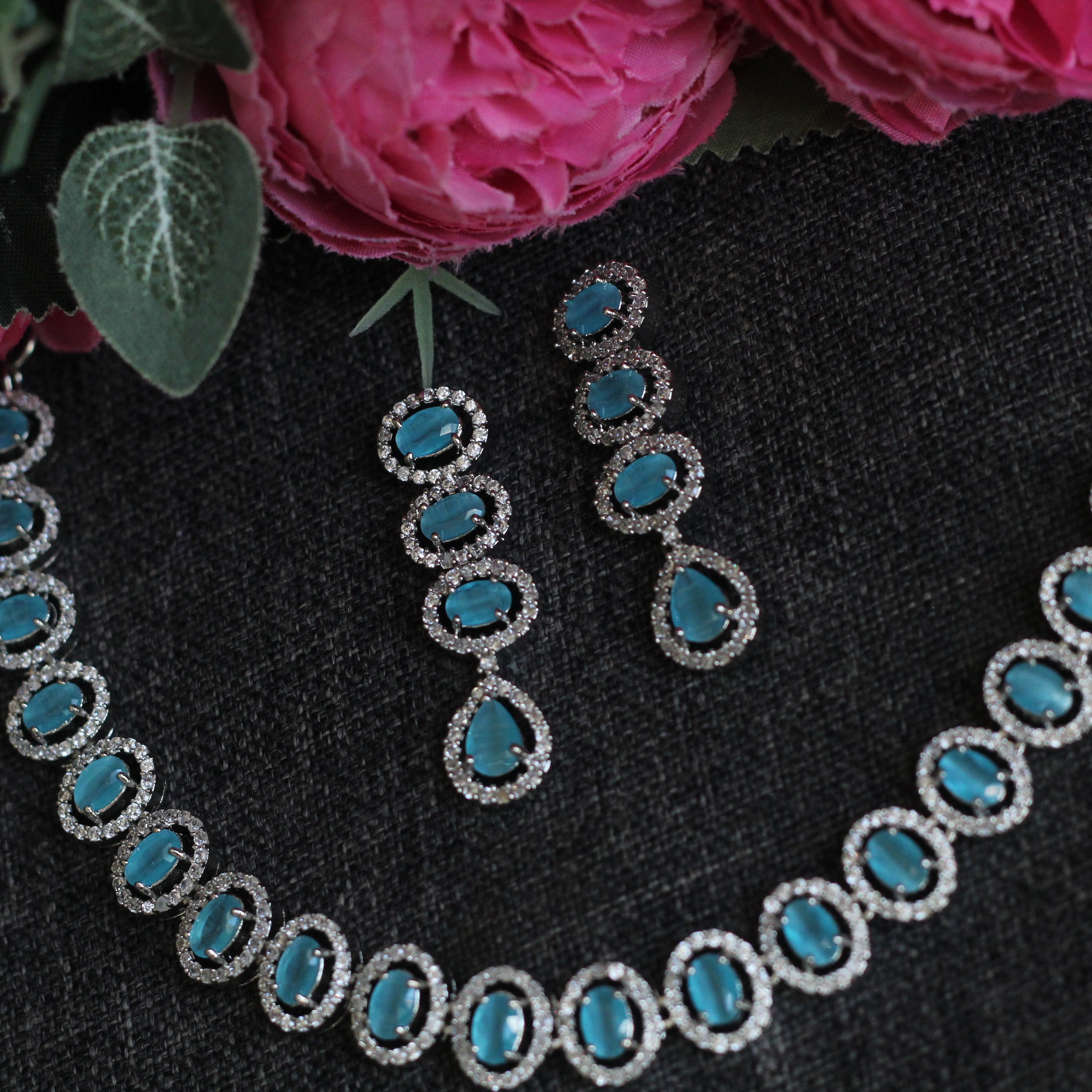 LIGHT BLUE NECKLACE SET