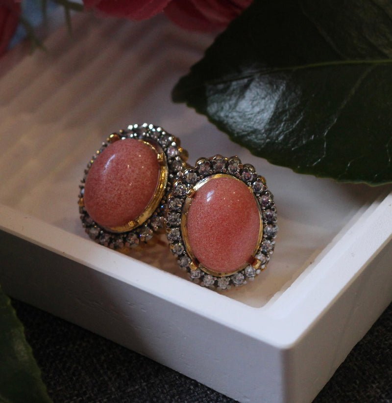 Stud earrings 