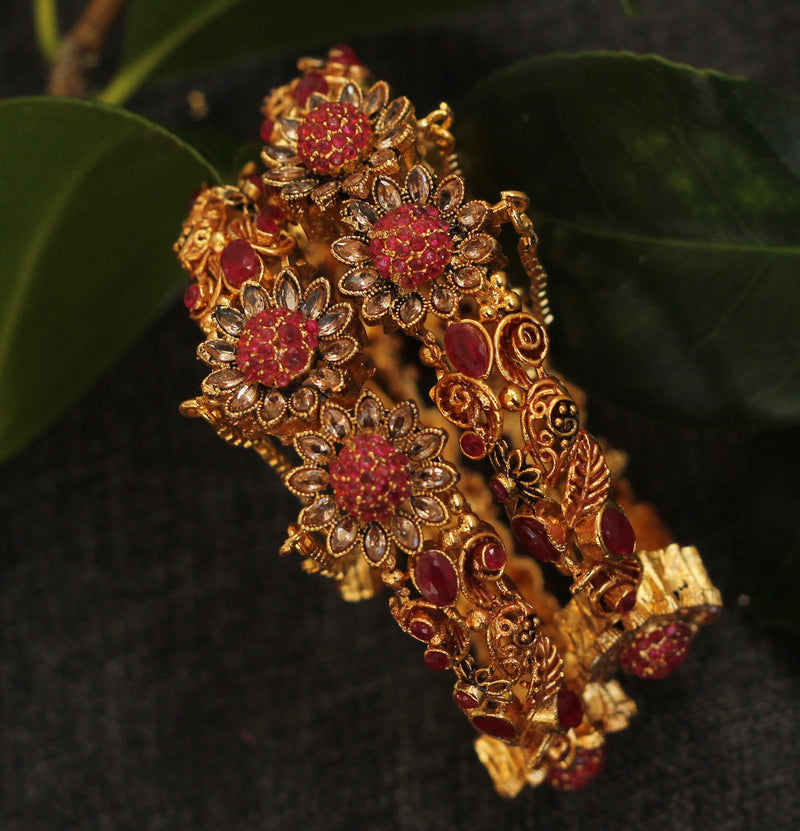 FLORA BANGLES