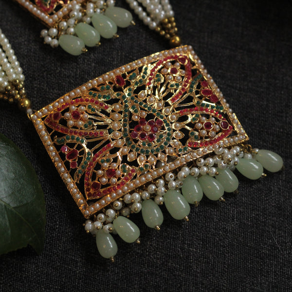 Long necklace 