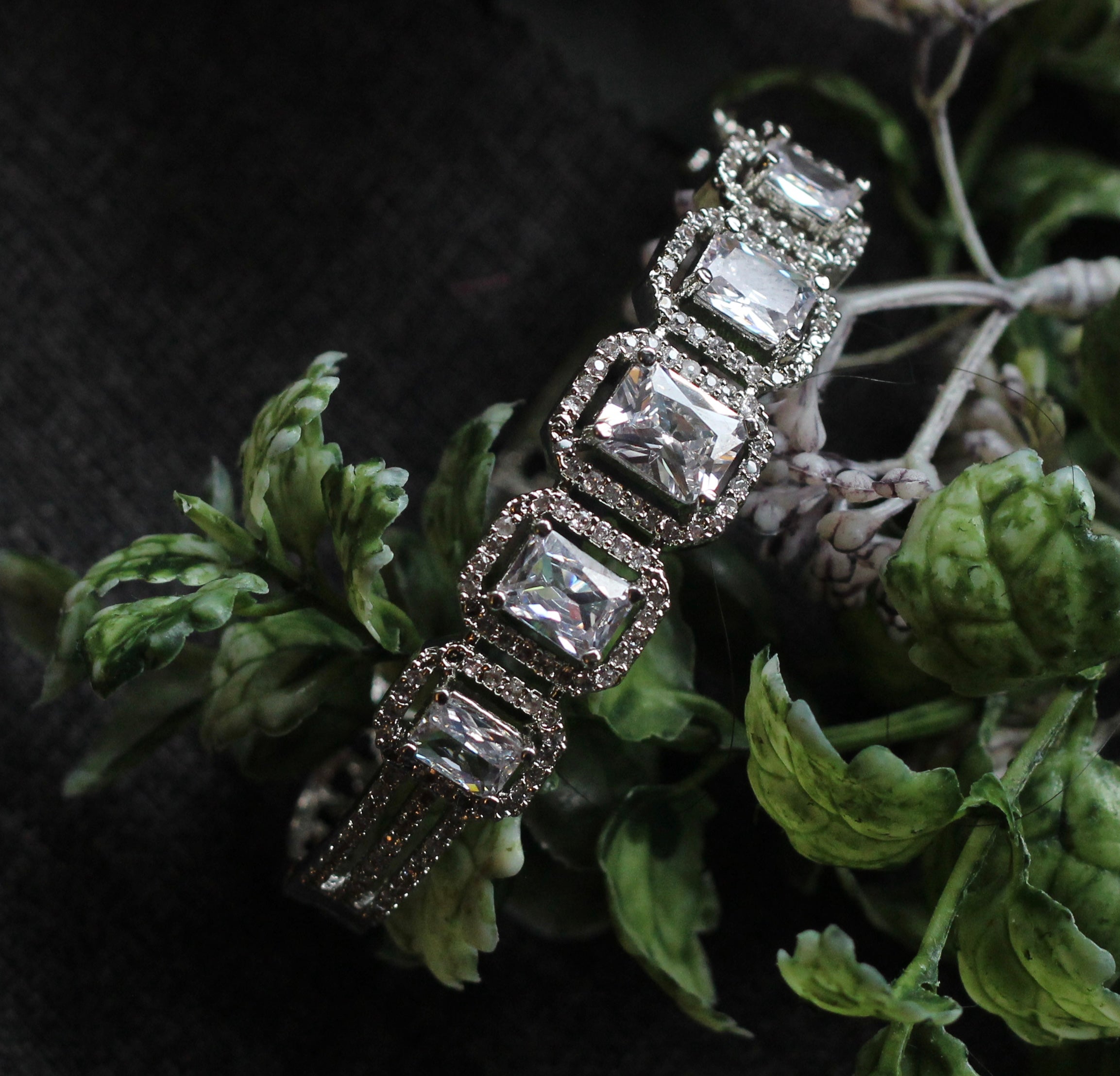 ELEANOR ZIRCONIA NECKLACE SET