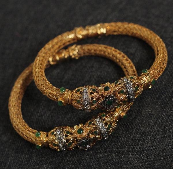 LUSH GREEN BANGLES JEWELRY