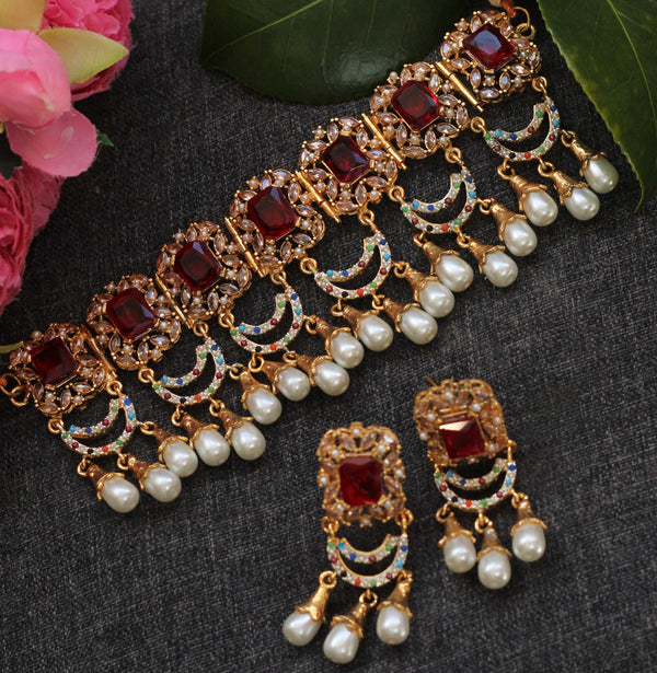 Red choker set