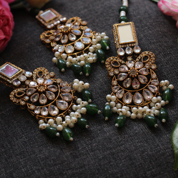 Green earrings 