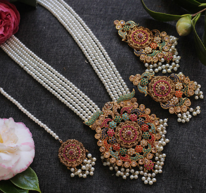 ALISA LONG NECKLACE