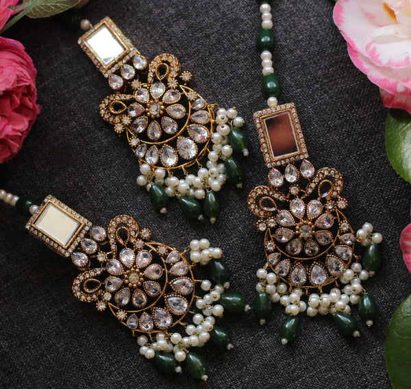 Green earrings 