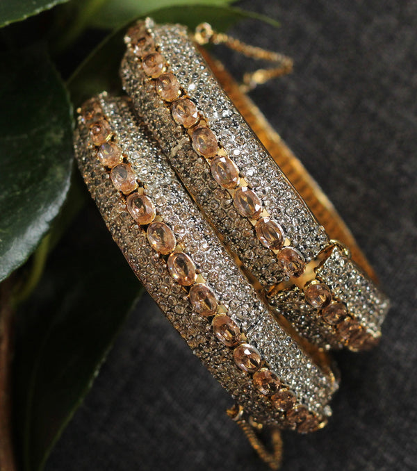 SPARK O F BANGLES