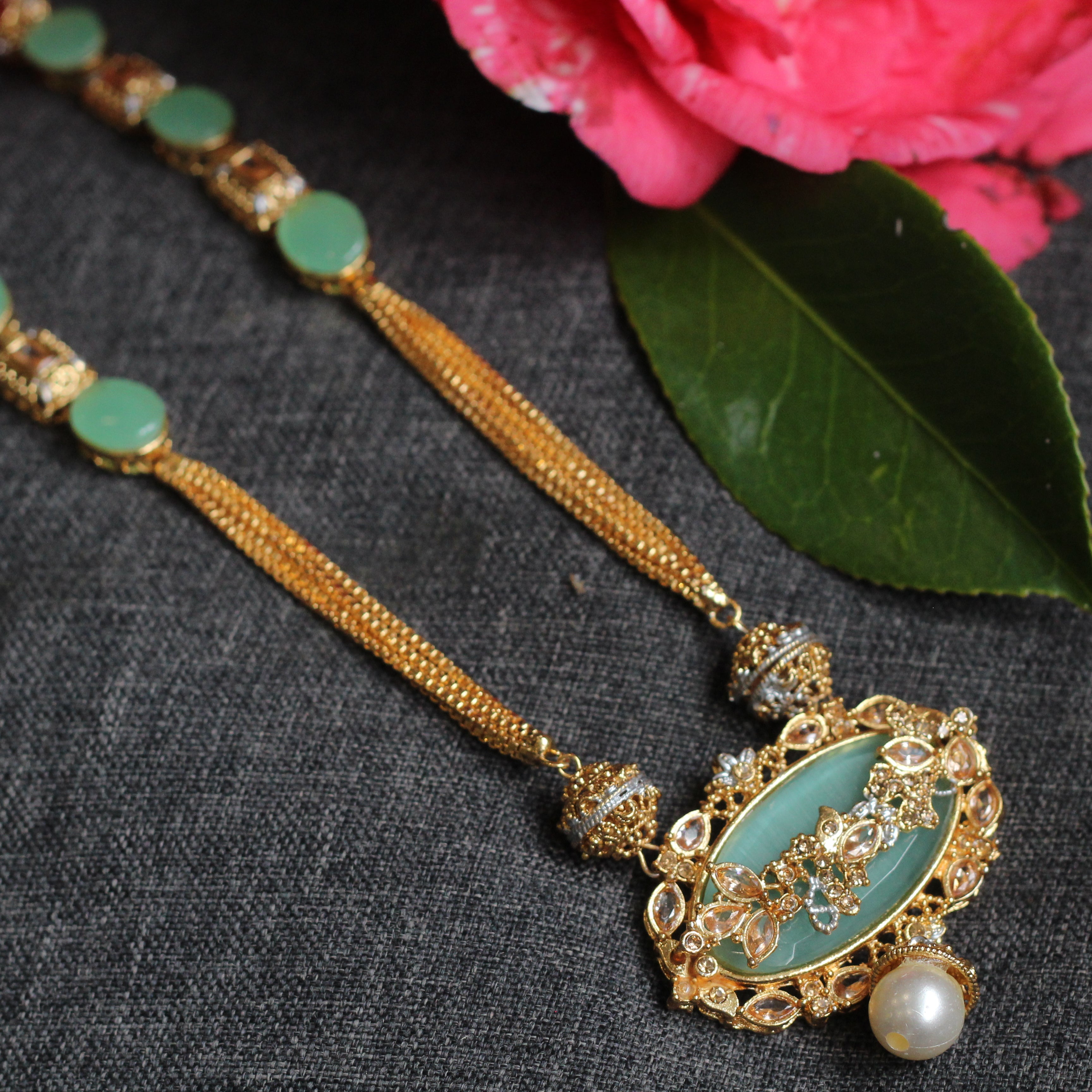 MINT & GOLD LONG NECKLACE