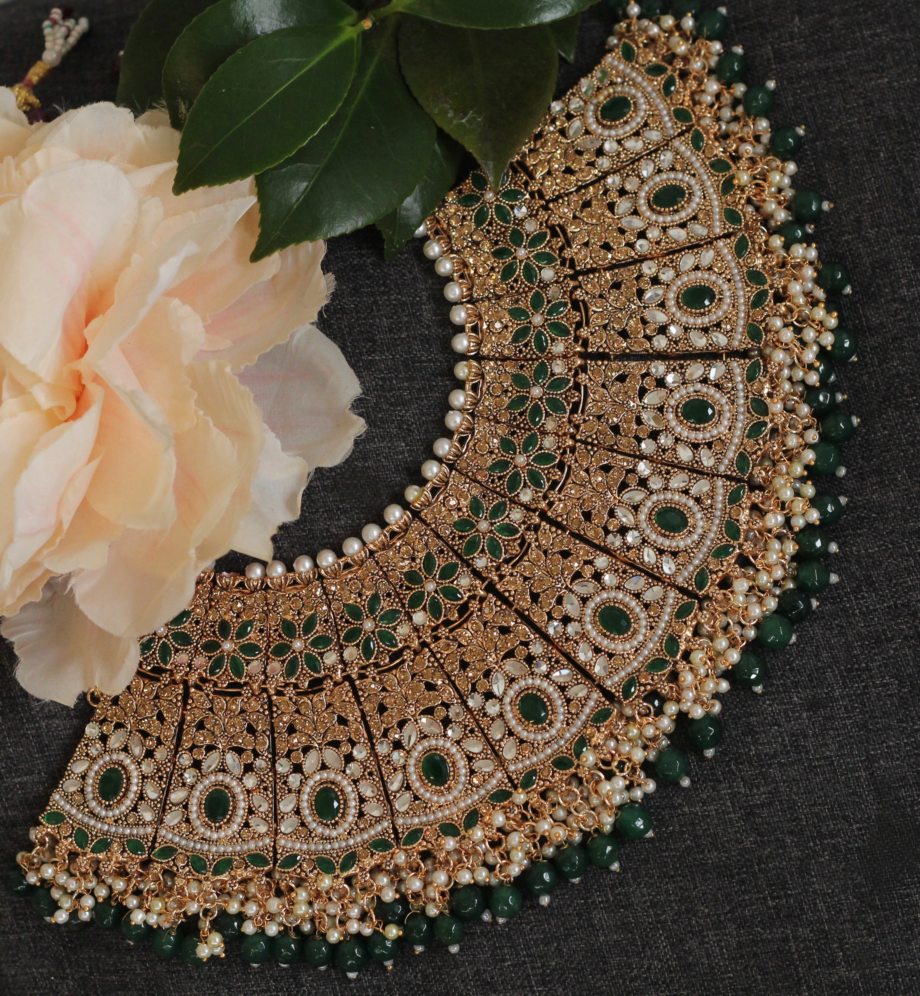 Nain Tara Bridal Set