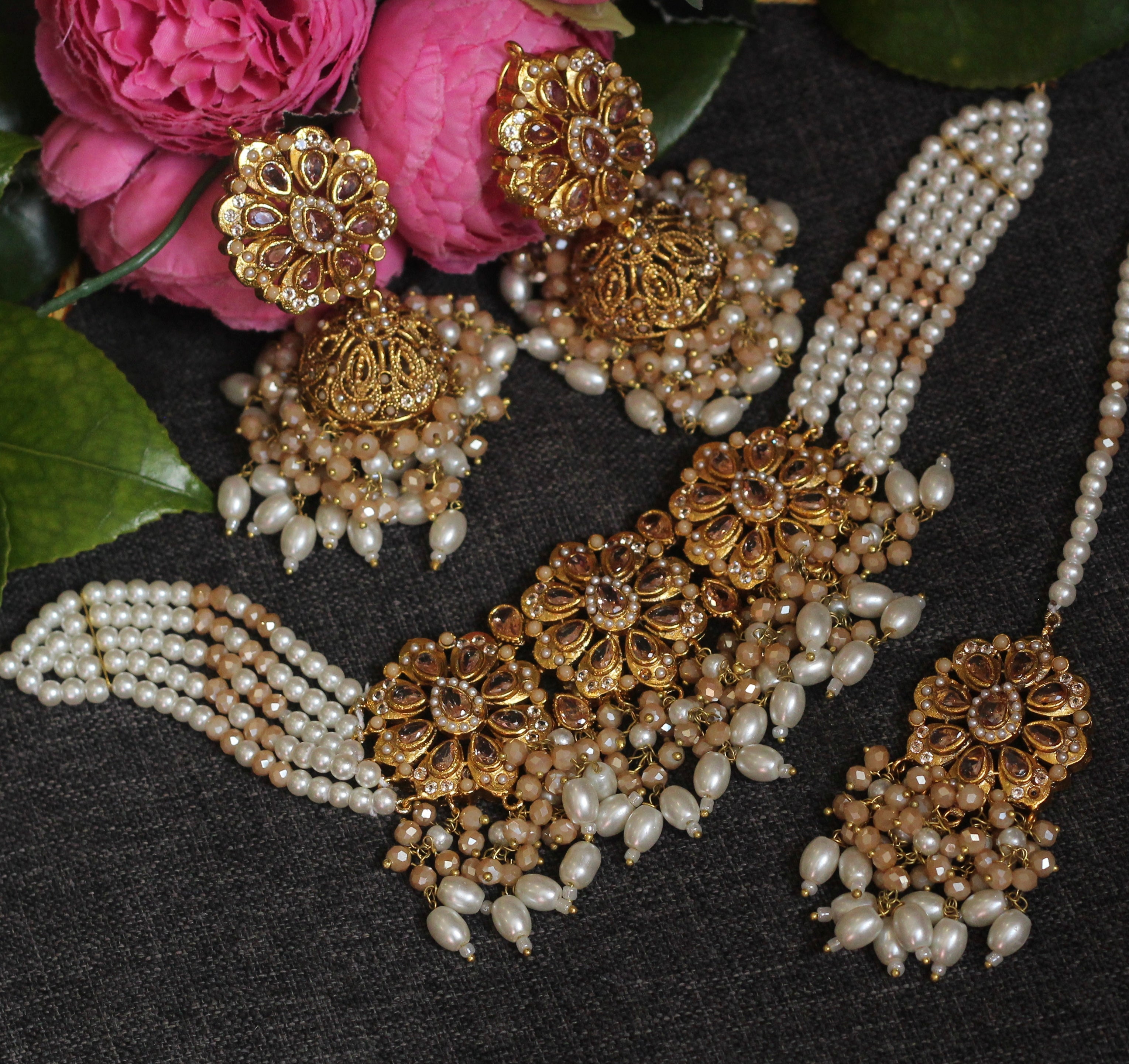 Gold choker set
