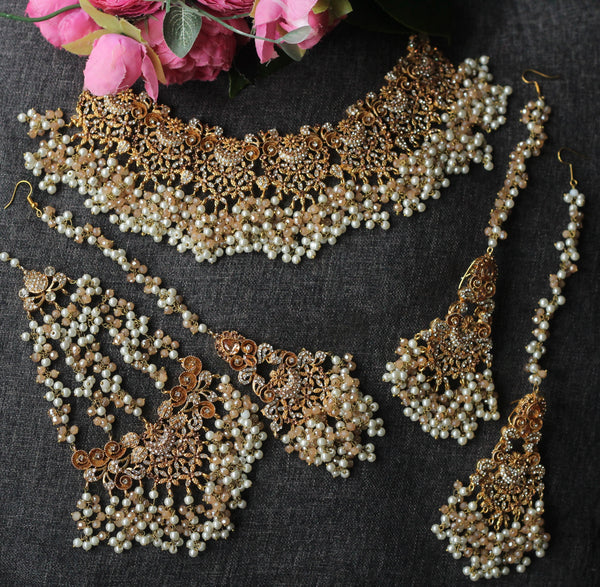 Gold bridal jewellery 