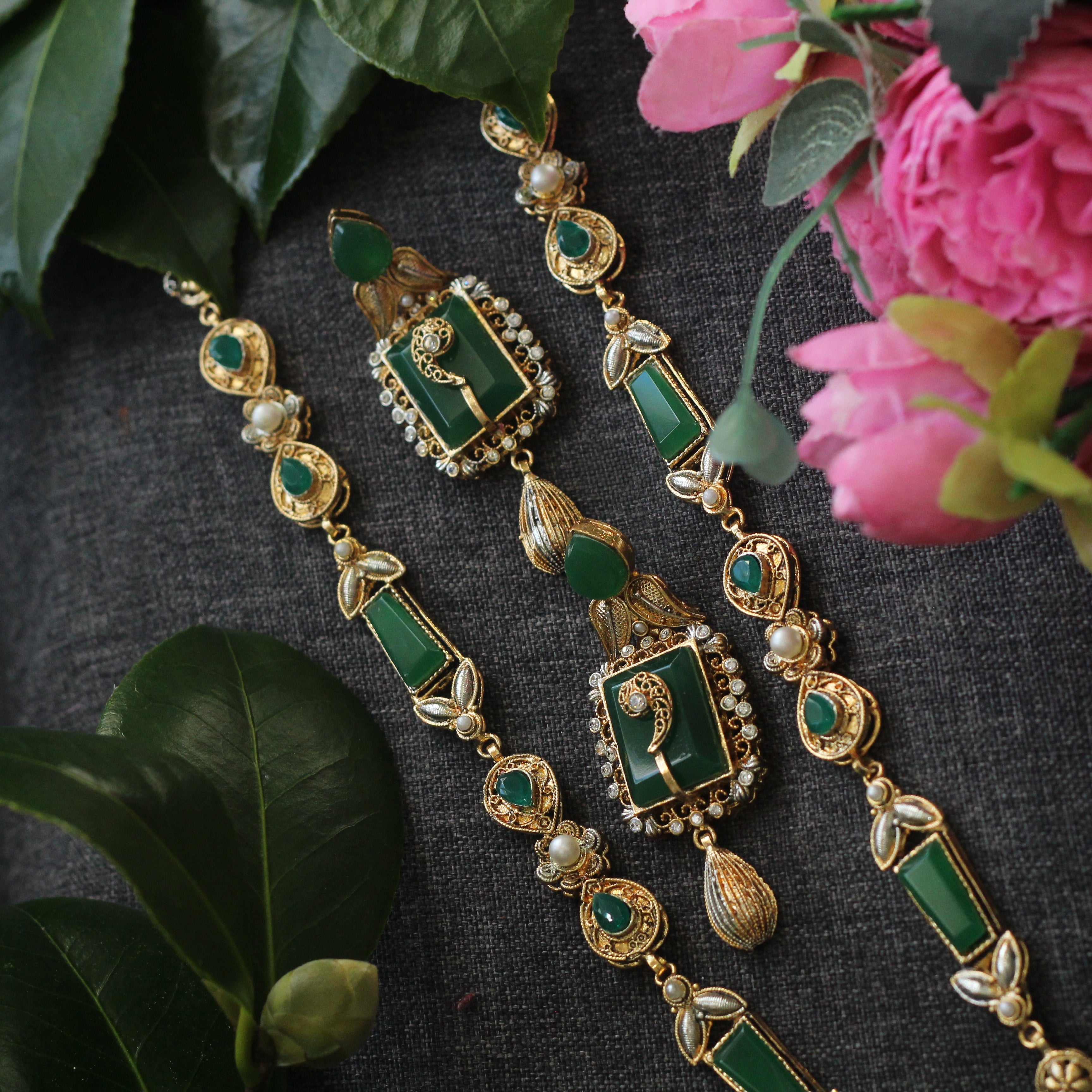 Green long necklace 