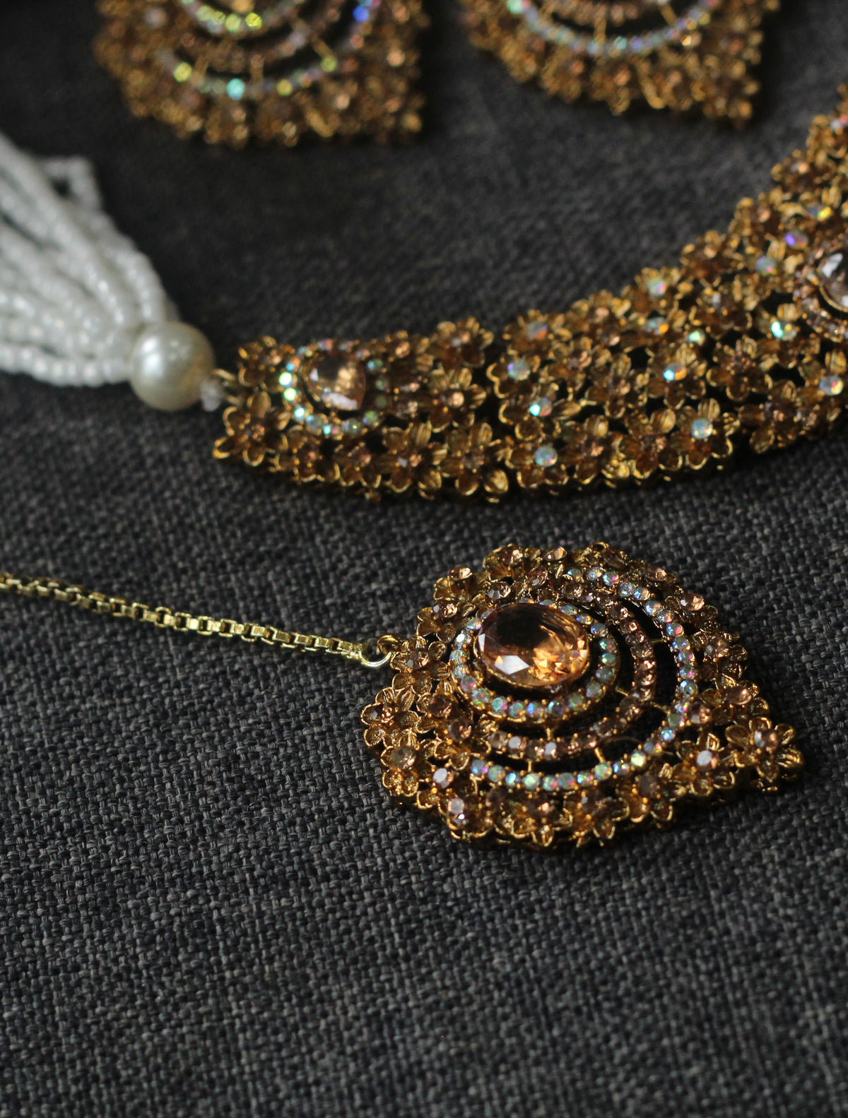 GOLD NECKLACE SET