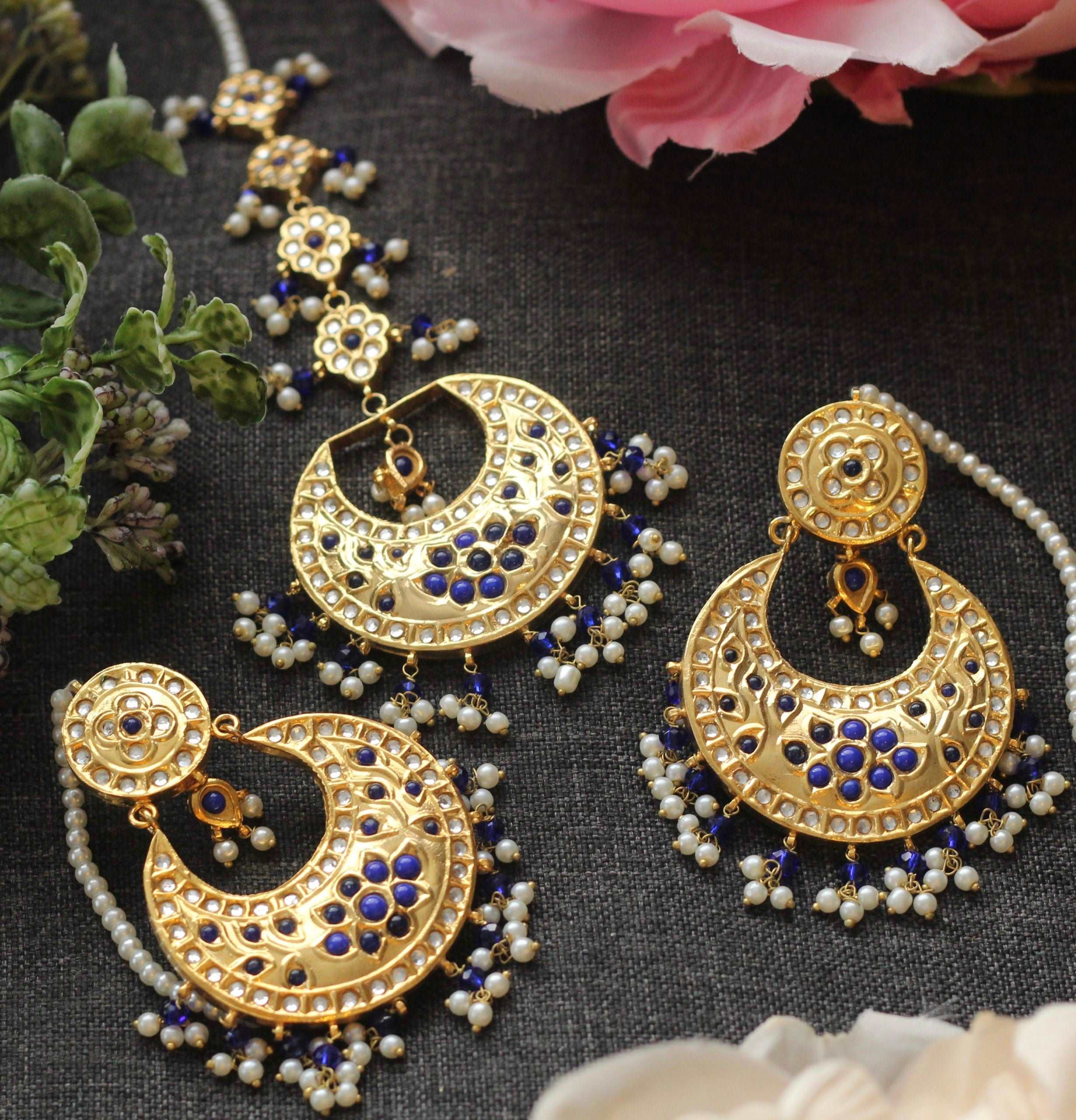 KUNDAN EARRINGS & TIKKA