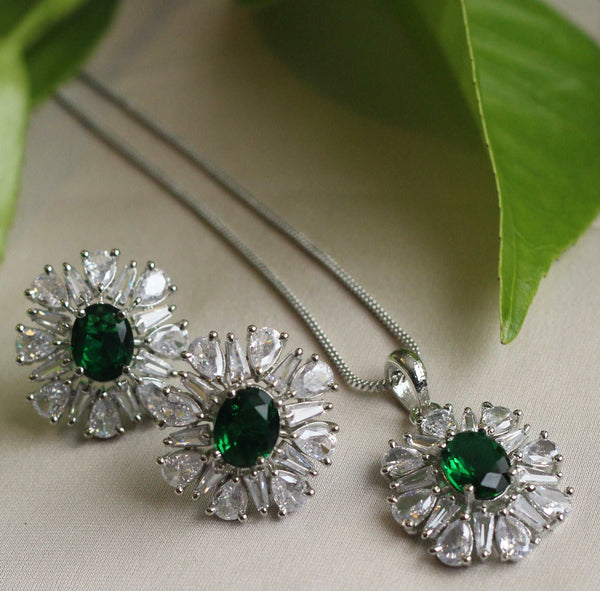 EMERALD PENDANT SET