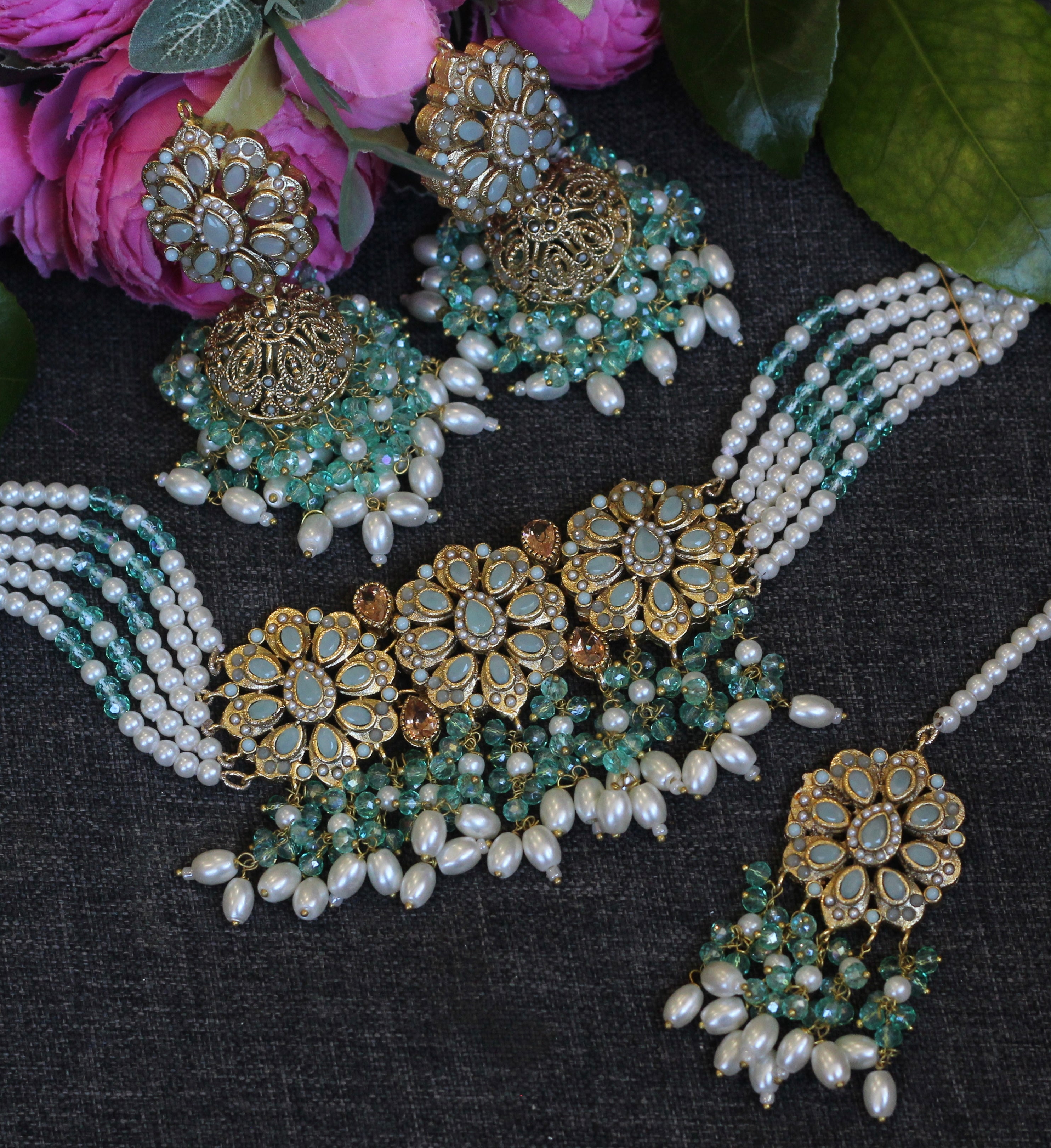 Mint choker set